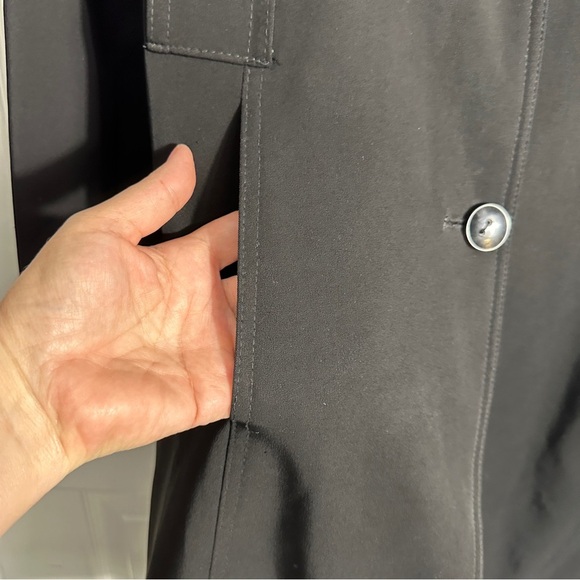 Rothschild size 16 trenchcoat (girls), black, button/belt closure, polka dots - Picture 3 of 9